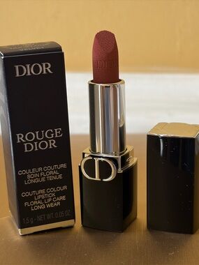 NIB Rouge Dior Lipstick 100 NUDE LOOK
VELVET Mini